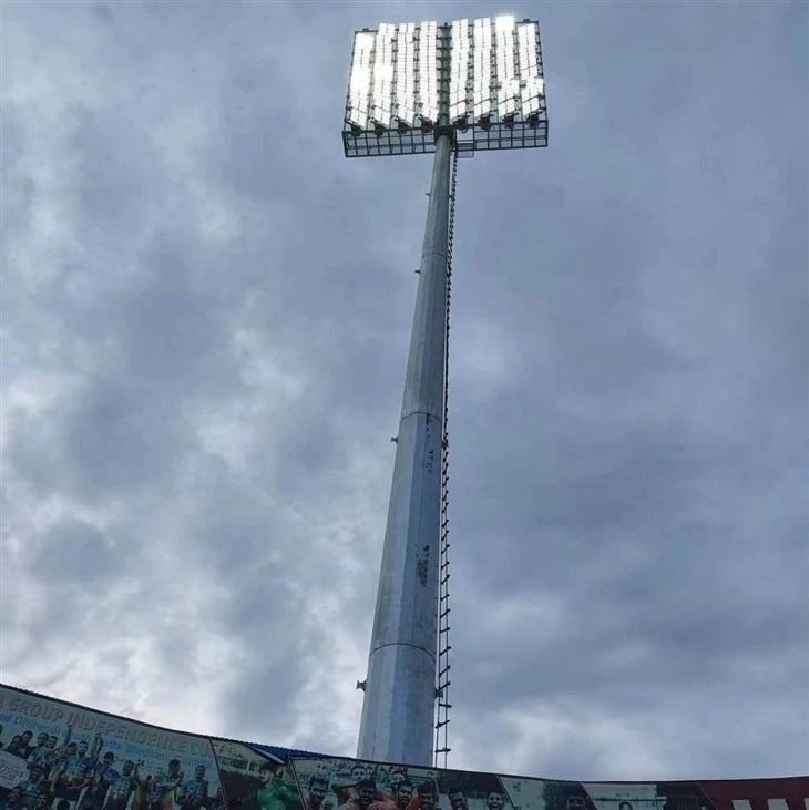 High Mast Flood Light Poles suppliers